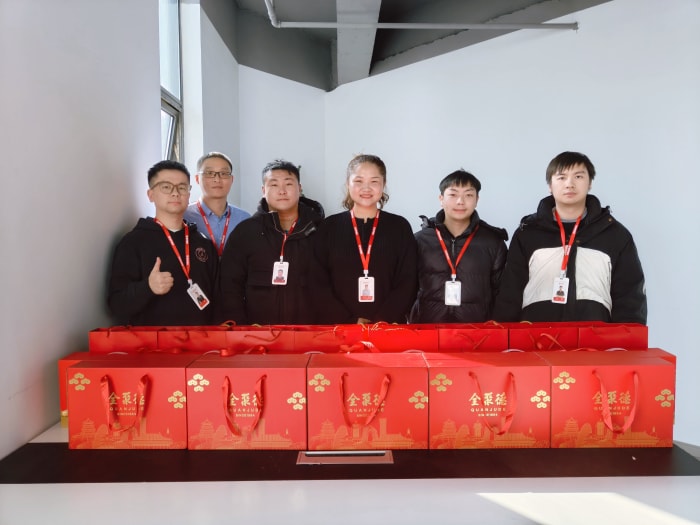 新春启泰，马踏祥云，智邦国际祝您春节快乐！