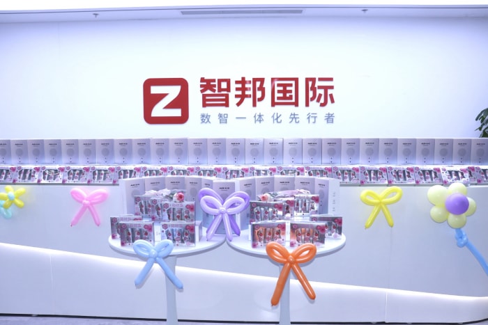 春风有信，花开有期，女神节快乐！