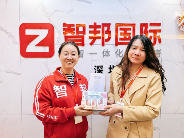 春风有信，花开有期，女神节快乐！